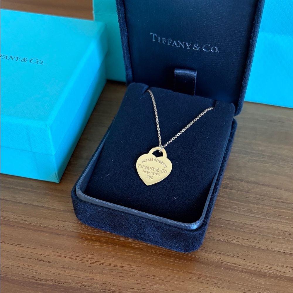 Tiffany 18k Rose Gold Pendant Necklace